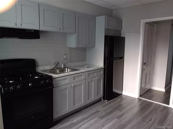 Port Chester, NY 10573,142 Smith ST #142 apt2