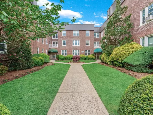 185 Atlantic AVE #C14, Lynbrook, NY 11563