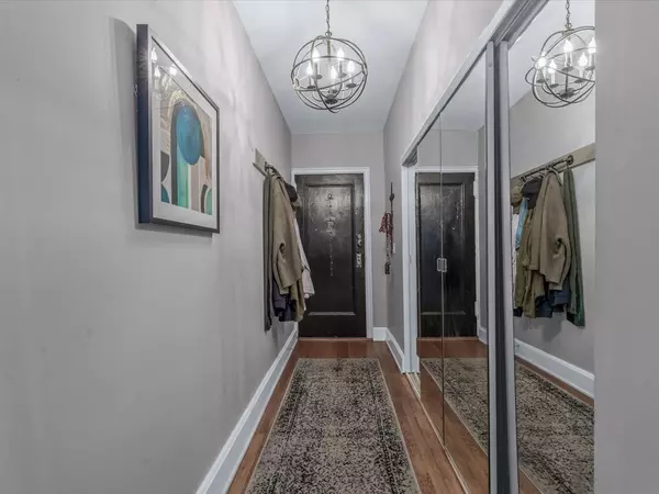 Lynbrook, NY 11563,185 Atlantic AVE #C14