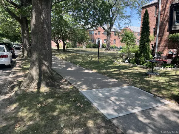 Howard Beach, NY 11414,155-45 81st ST #1