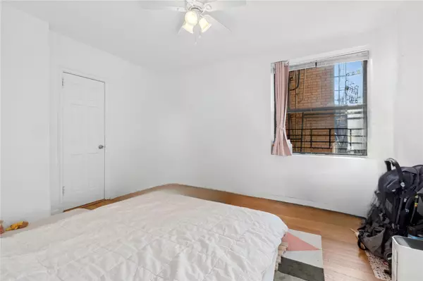 Forest Hills, NY 11375,7234 Austin ST #D11