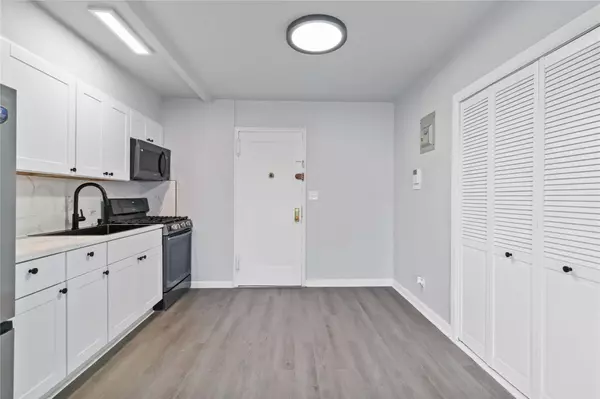 Jackson Heights, NY 11372,37-56 87th ST #5D