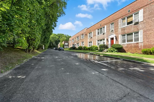 White Plains, NY 10606,14 Soundview AVE #8