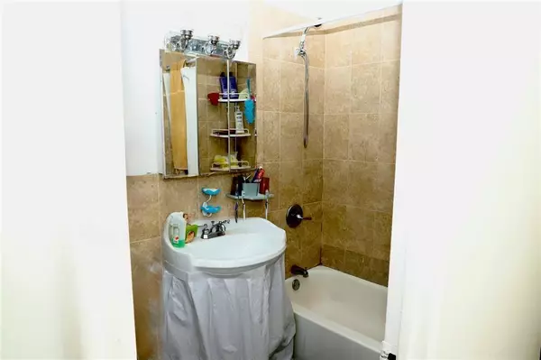 Flushing, NY 11367,150-29 72nd Rd 150-29 72nd Rd #4F