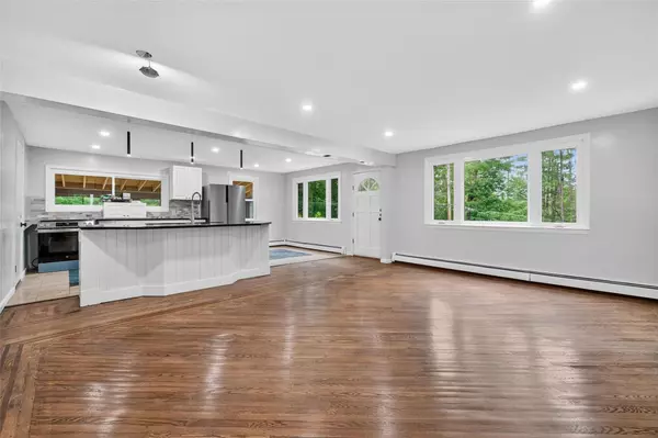 Narrowsburg, NY 12764,52 Luxton Lake RD