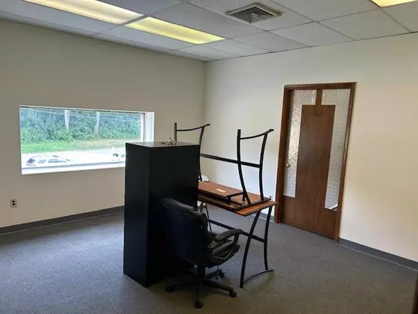 Mahopac, NY 10541,692 Route 6