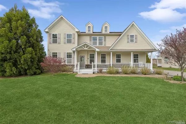 55 Hamptons Court DR #55, Eastport, NY 11941
