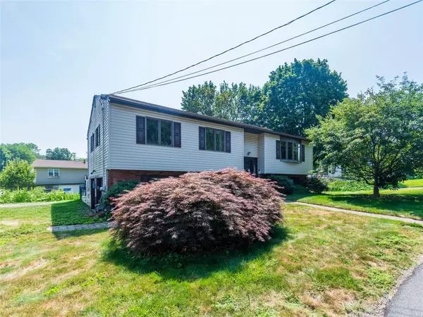New Windsor, NY 12553,12 Oxford RD