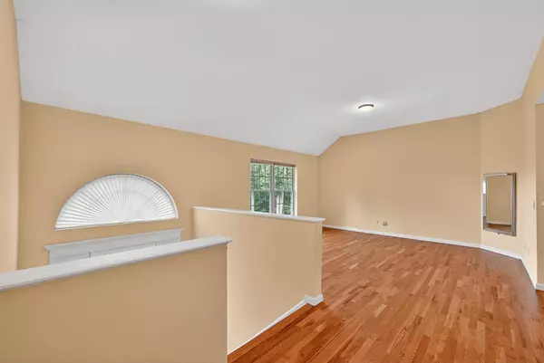 New Windsor, NY 12553,1974 St Rte 32