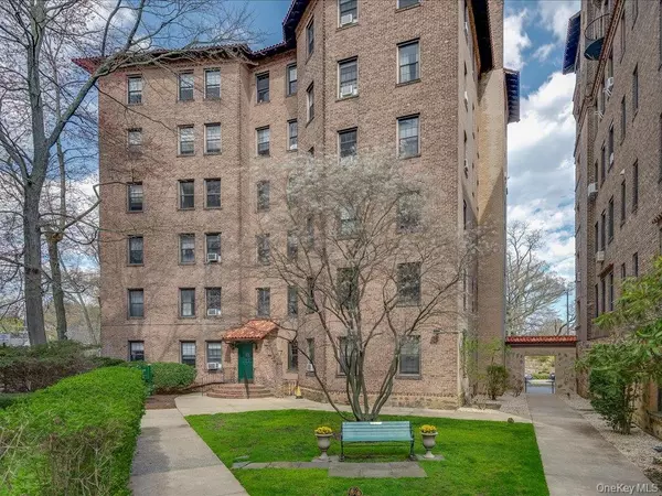 Larchmont, NY 10538,14 N Chatsworth AVE #2K