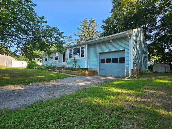 Red Hook, NY 12571,10 Amherst RD