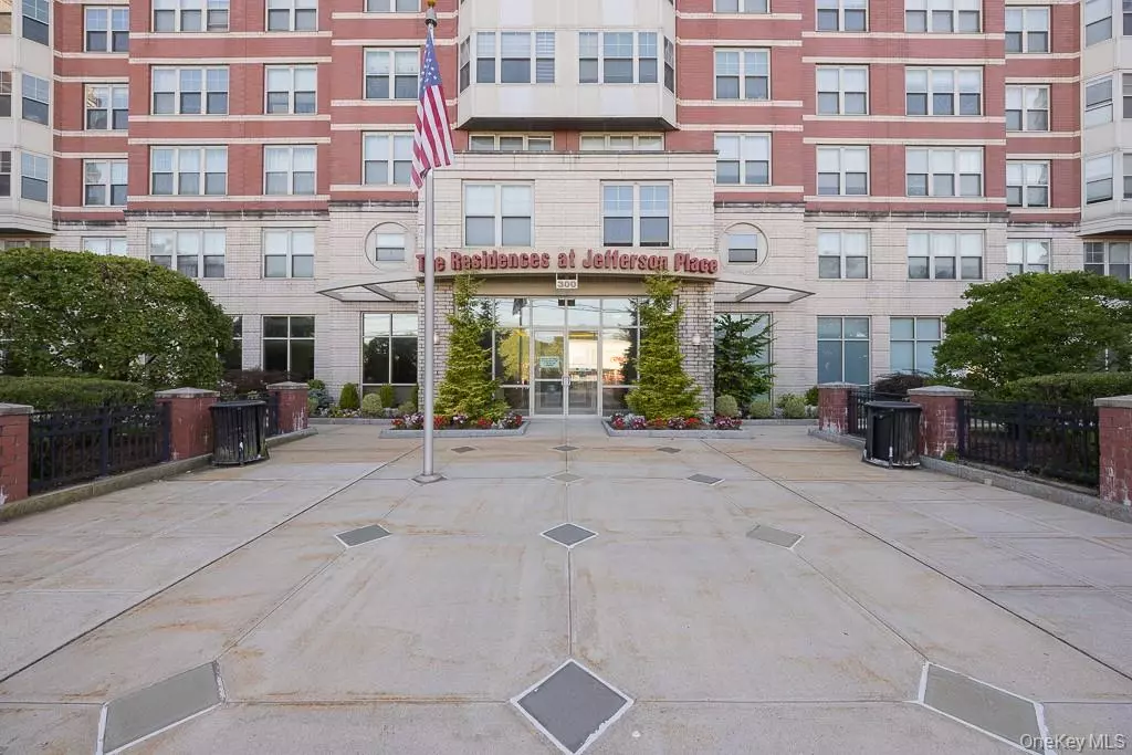 White Plains, NY 10605,300 Mamaroneck AVE #402