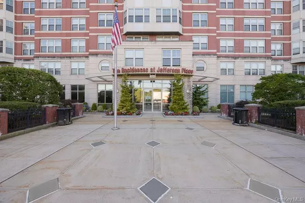 300 Mamaroneck AVE #402, White Plains, NY 10605