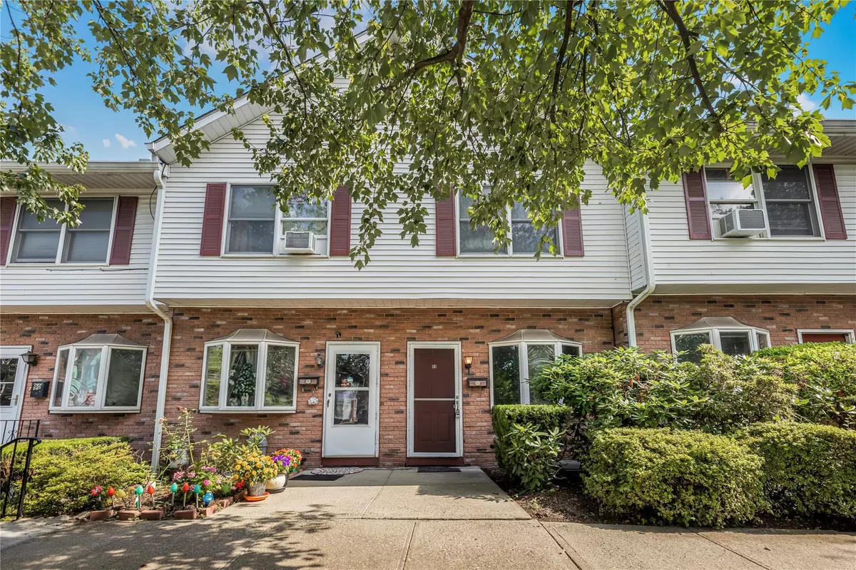 New Rochelle, NY 10801,94 Remington PL