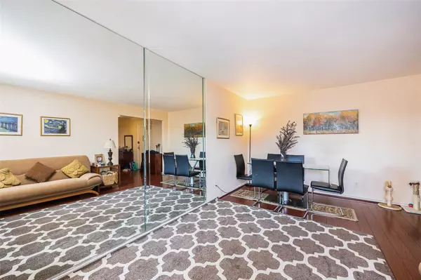 38-15 149th ST #1G, Flushing, NY 11354