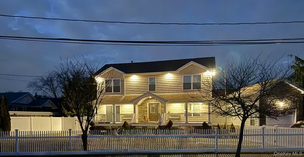 Massapequa, NY 11758,3 Neptune PL