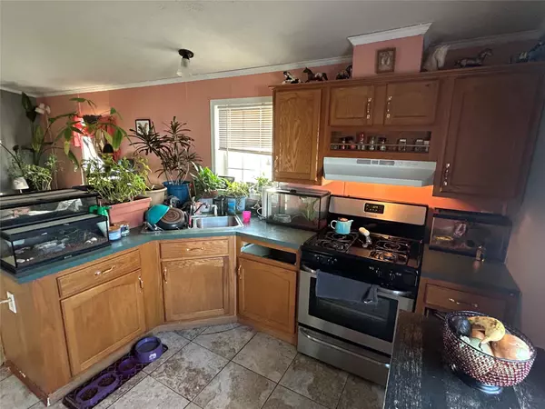 Holbrook, NY 11741,51 Lincoln AVE