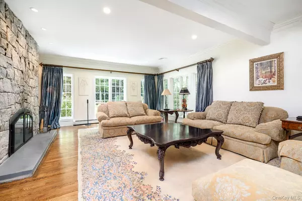 Bedford, NY 10506,19 Kingdom Ridge RD