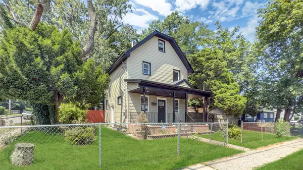 Hempstead, NY 11550,53 James L L Burrell AVE