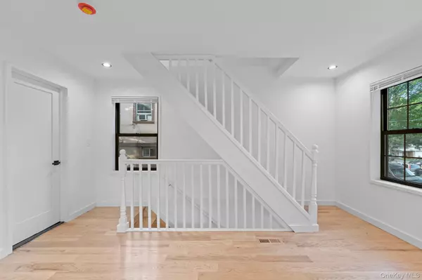 Queens Village, NY 11427,21837 Spencer AVE