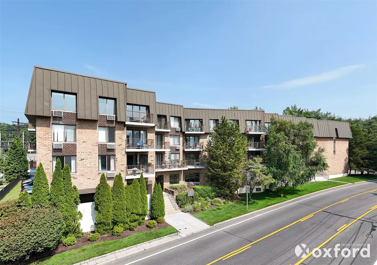 Harrison, NY 10528,560 Halstead AVE #4B