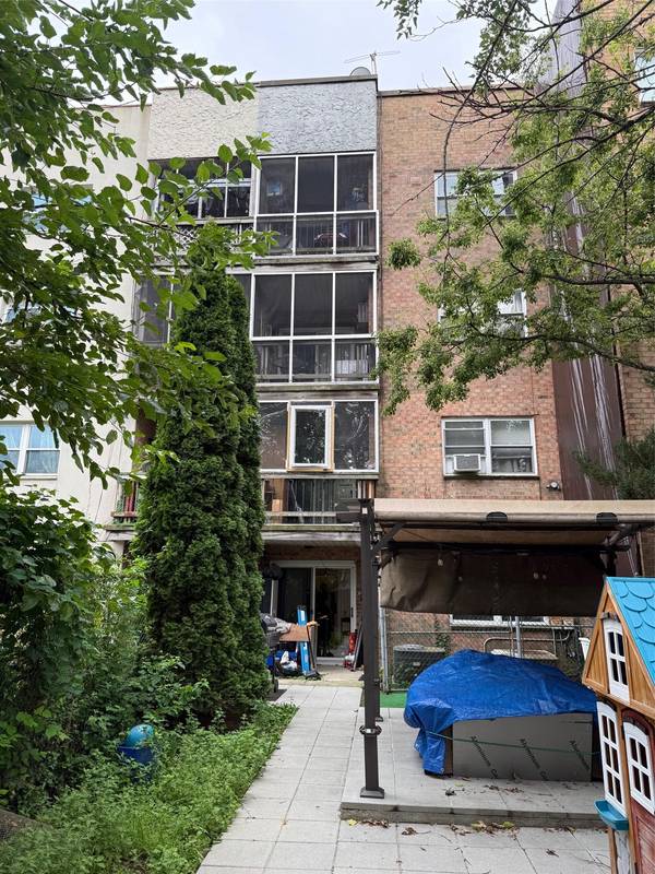 College Point, NY 11356,11949 6th AVE