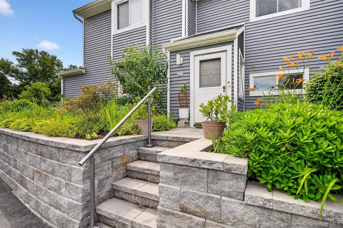 Peekskill, NY 10566,27 Waterview Estate