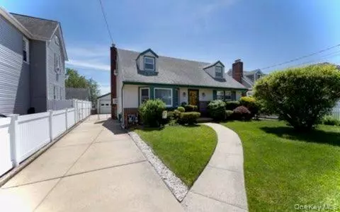 Lynbrook, NY 11563,44 Jefferson AVE