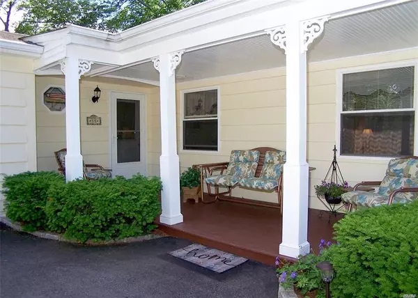 Shirley, NY 11967,50 Ranch DR
