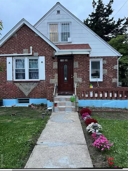 11608 196th ST, Saint Albans, NY 11412