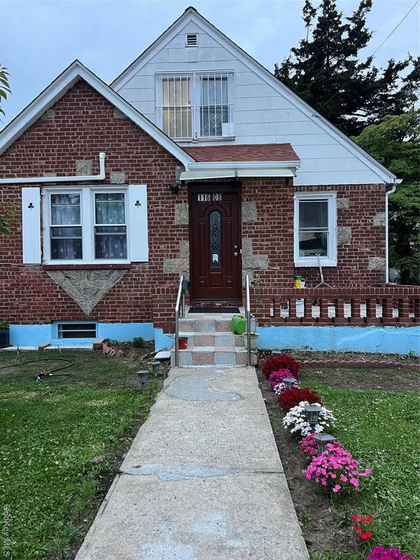 11608 196th ST, Saint Albans, NY 11412