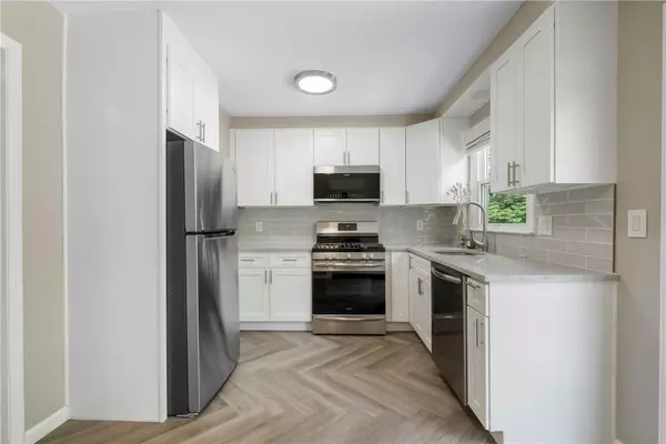Tuckahoe, NY 10707,23 Young PL #2