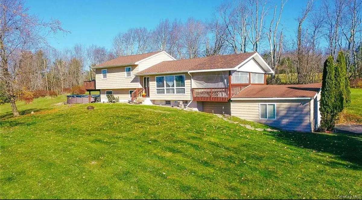 Woodbourne, NY 12788,203 Budd RD