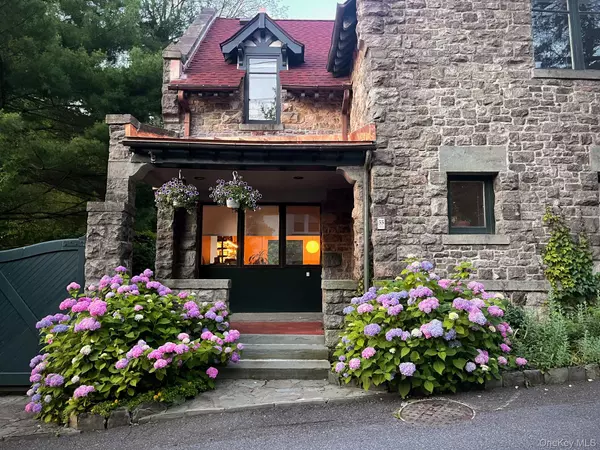 Tuxedo Park, NY 10987,55 Clubhouse