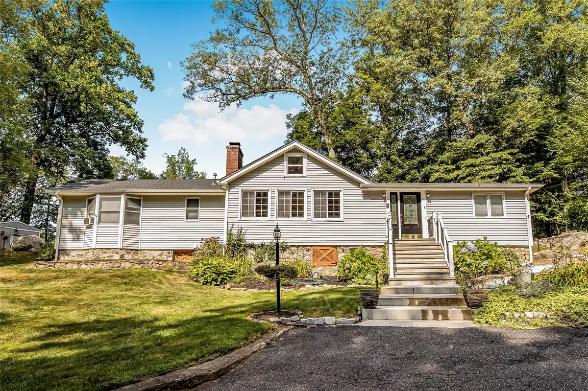 Putnam Valley, NY 10579,5 Cross RD