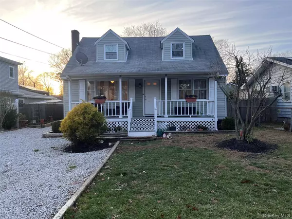 30 George DR, Brookhaven, NY 11950