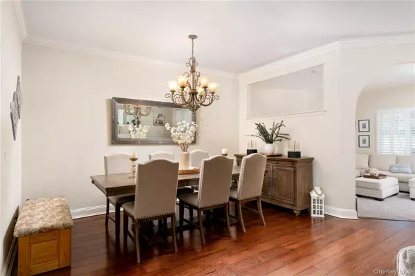 Middle Island, NY 11953,742 Birchwood Park DR