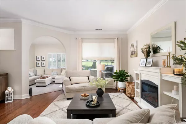 Middle Island, NY 11953,742 Birchwood Park DR