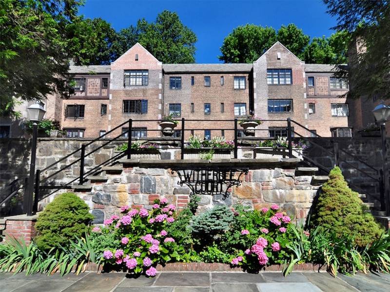 915 Wynnewood RD #H4, Pelham, NY 10803