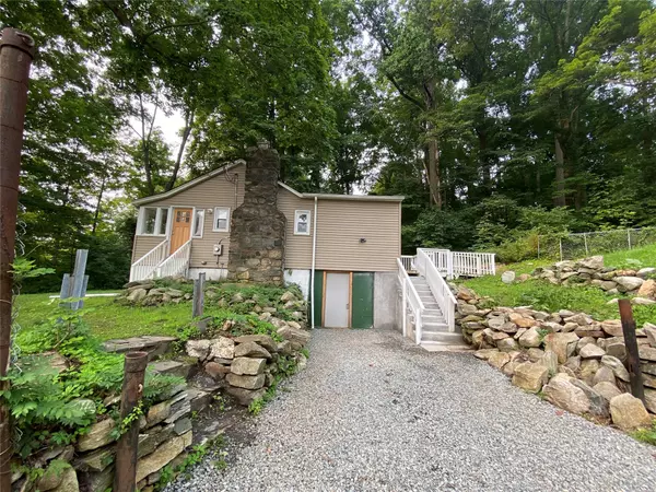 23 Barrett Hill RD, Carmel, NY 10512