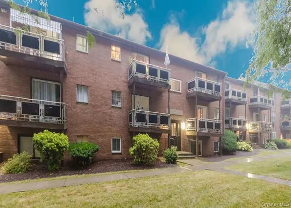 Monroe, NY 10950,41 Tanager RD #4102