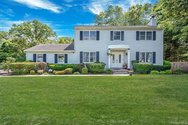 Holtsville, NY 11742,4 Valley CT