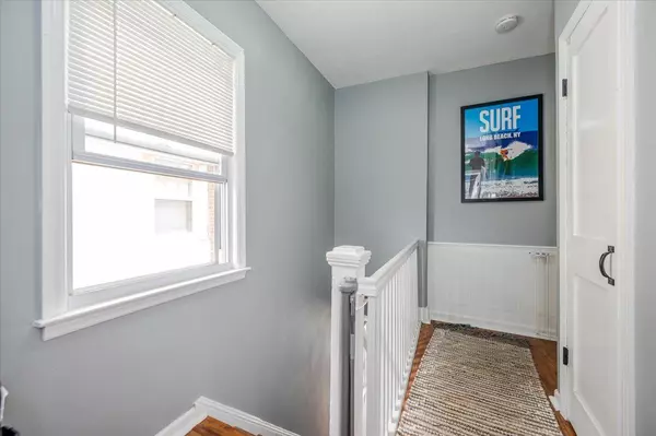 Long Beach, NY 11561,365 W Hudson ST #Upper