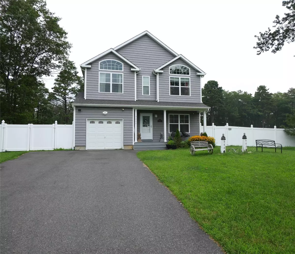 Medford, NY 11763,2405 Fire AVE