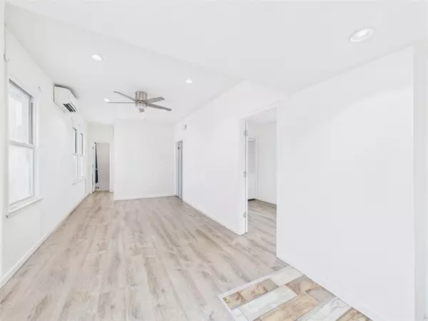 Bronx, NY 10464,102 Carroll ST