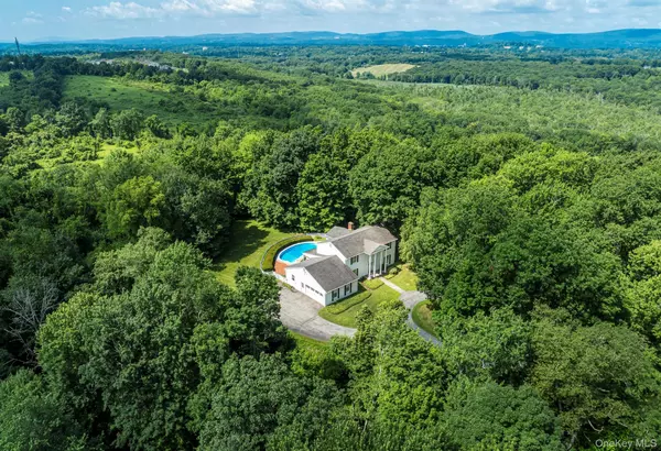 Poughkeepsie, NY 12603,75 Hornbeck RD