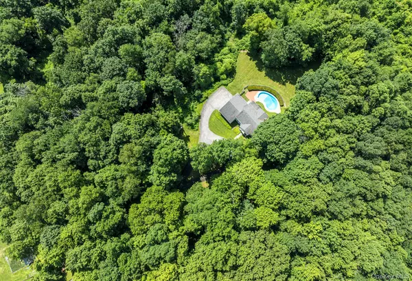 Poughkeepsie, NY 12603,75 Hornbeck RD