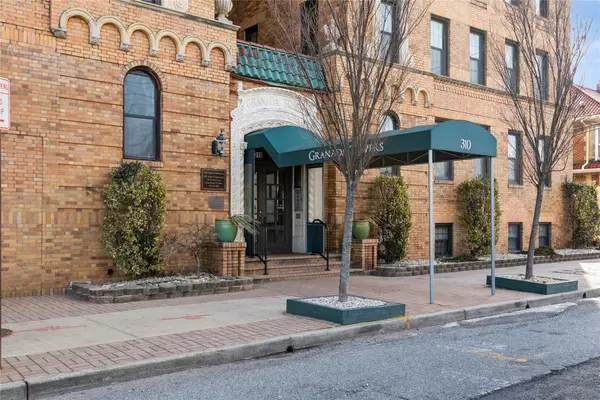 310 Riverside BLVD #2C, Long Beach, NY 11561