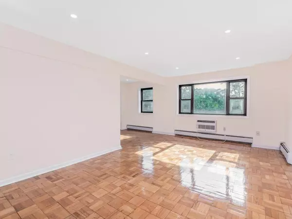 White Plains, NY 10606,505 Central Ave #528