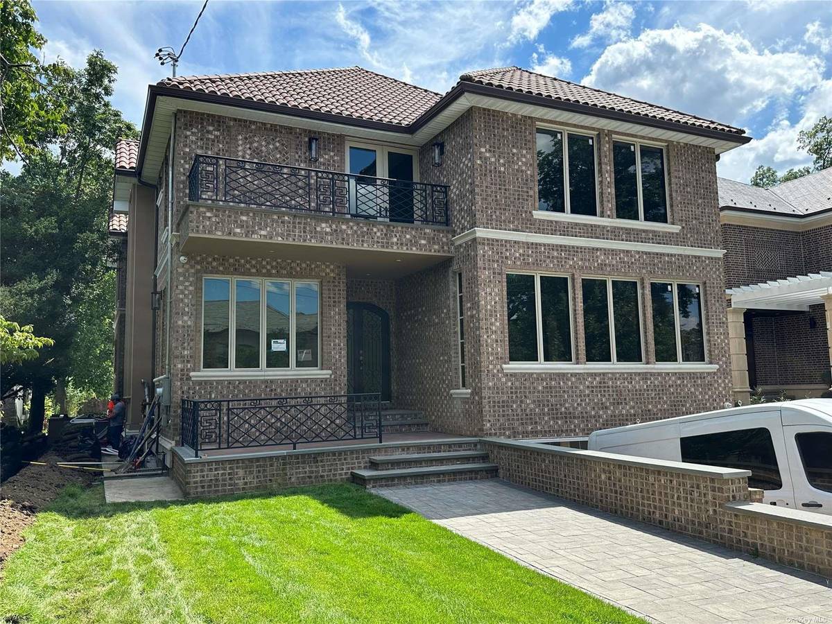 Whitestone, NY 11357,144-58 Boulevard